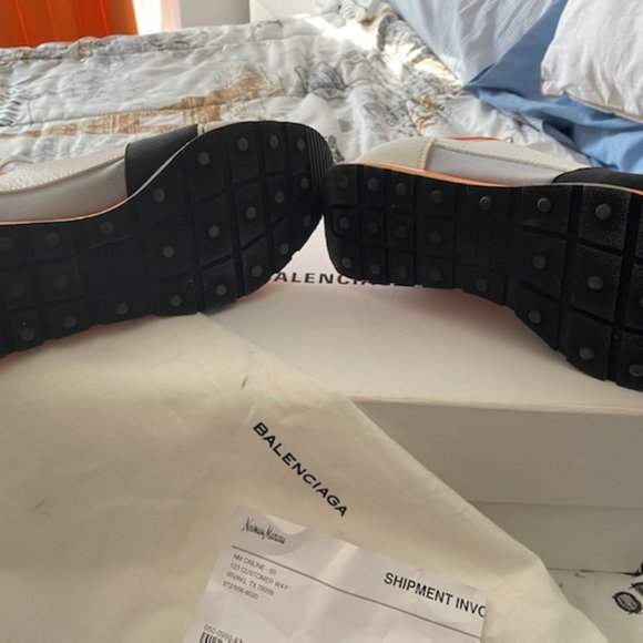 Authentic Balenciaga sneakers - Picture 2 of 3
